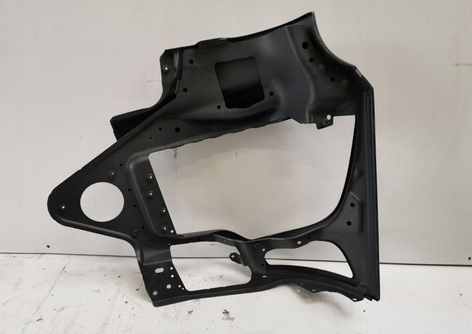 ZDARZAK NAROŻNIK MERCEDES ANTOS AROX METALOWY - Lökhárító sarok - Teherautó: 2 kép. ZDARZAK NAROŻNIK MERCEDES ANTOS AROX METALOWY - Lökhárító sarok - Teherautó: 2 kép.