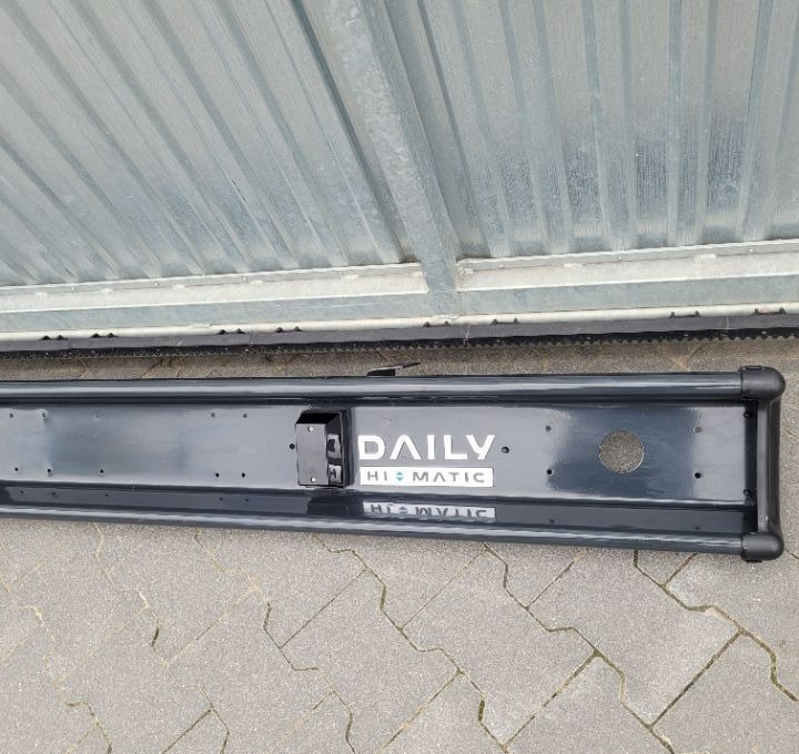 ZDERZAK TYL BELKA IVECO DAILY NM. ORYGINAL 500356844kb - Lökhárító - Teherautó: 2 kép. ZDERZAK TYL BELKA IVECO DAILY NM. ORYGINAL 500356844kb - Lökhárító - Teherautó: 2 kép.