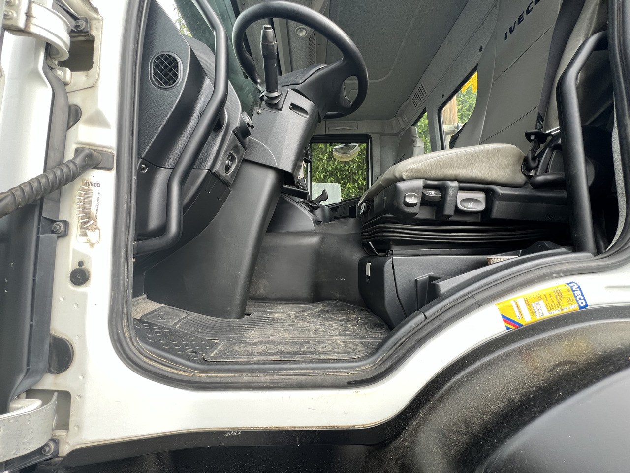 Iveco 8x4 bras Dalby - Horgos rakodó teherautó: 4 kép. Iveco 8x4 bras Dalby - Horgos rakodó teherautó: 4 kép.