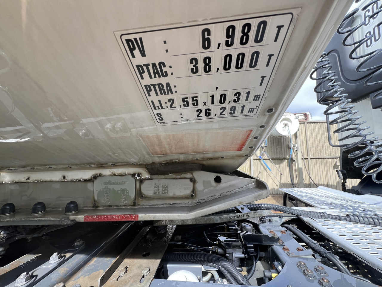 Maisonneue - Tartályos félpótkocsi: 3 kép. Maisonneue - Tartályos félpótkocsi: 3 kép.