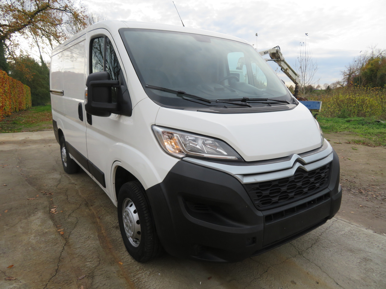 Citroën Jumper 2.2 BlueHDi - L1H1 - Kis furgon: 1 kép. Citroën Jumper 2.2 BlueHDi - L1H1 - Kis furgon: 1 kép.