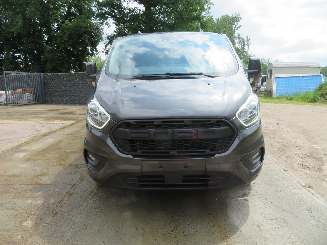 FORD Transit Custom 2.0tdci TREND - L2 - Kis furgon: 2 kép. FORD Transit Custom 2.0tdci TREND - L2 - Kis furgon: 2 kép.
