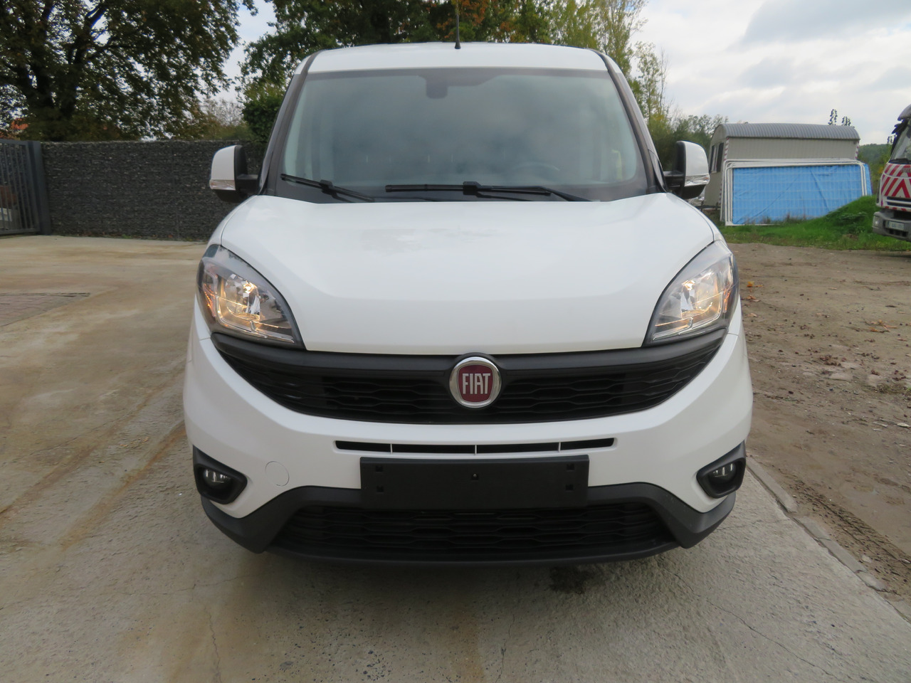 Fiat Doblo Cargo 1.6 Multijet - Kis furgon: 2 kép. Fiat Doblo Cargo 1.6 Multijet - Kis furgon: 2 kép.
