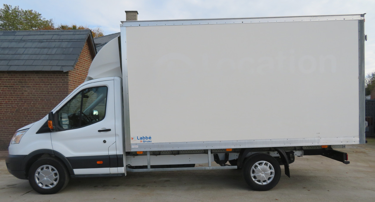 Ford Transit 2.0TDCi - Dobozos kisteherautó: 5 kép. Ford Transit 2.0TDCi - Dobozos kisteherautó: 5 kép.