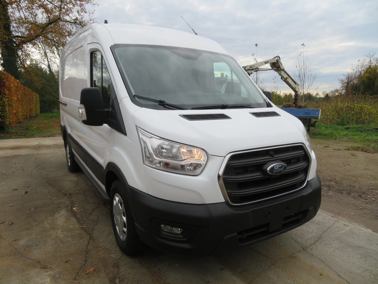 Ford Transit 2.0TDCi TREND - L2H2 - Furgon: 1 kép. Ford Transit 2.0TDCi TREND - L2H2 - Furgon: 1 kép.