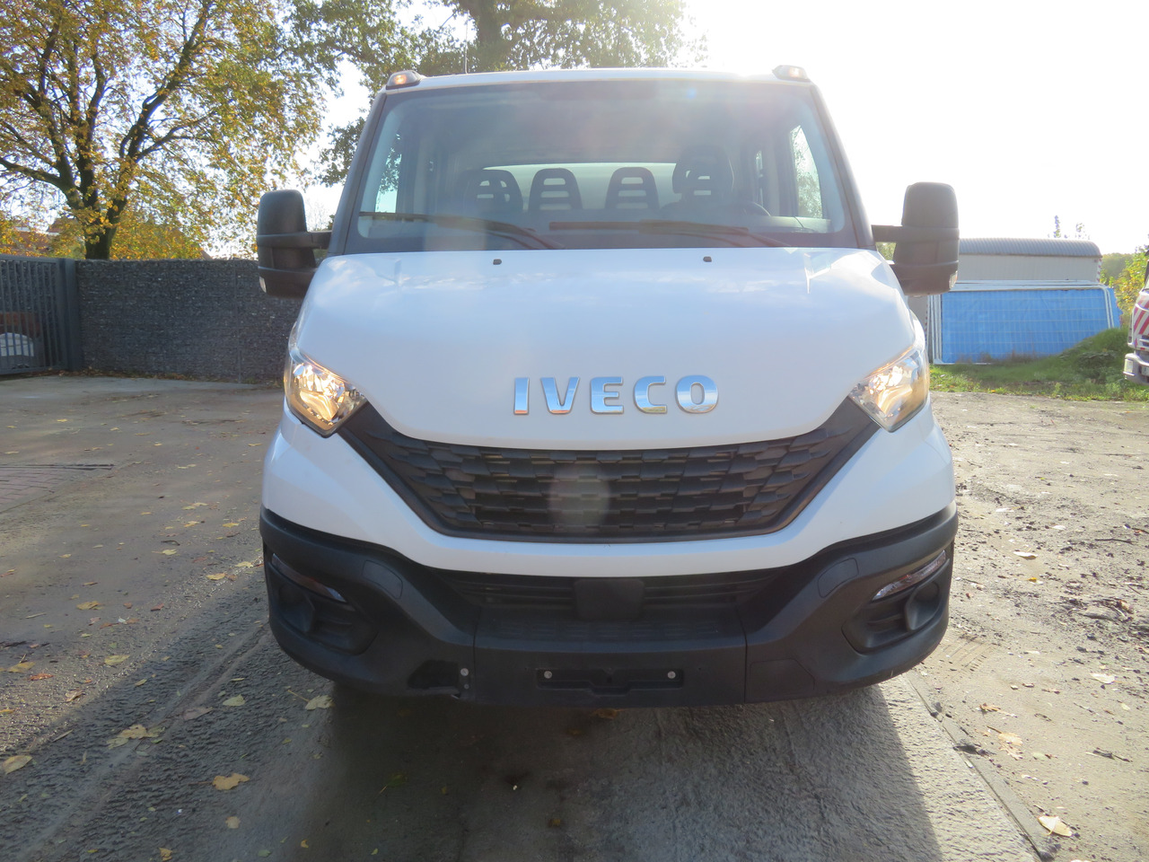Iveco Daily 35C16 3.0 - Billenőplatós kisteherautó, Duplakabinos kisteherautó: 2 kép. Iveco Daily 35C16 3.0 - Billenőplatós kisteherautó, Duplakabinos kisteherautó: 2 kép.