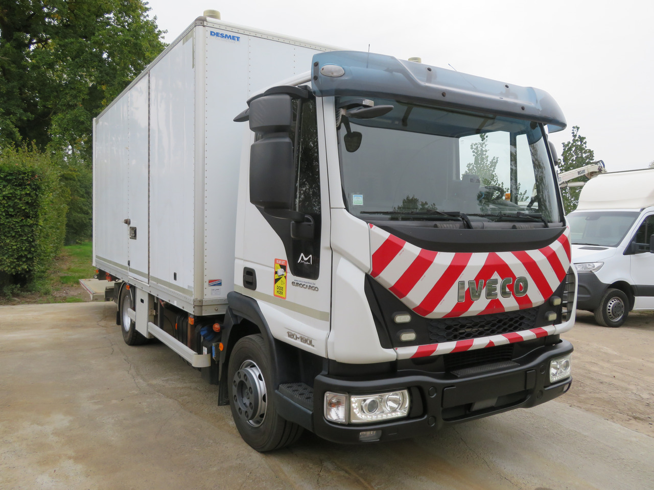 Iveco Eurocargo 120EL - Dobozos felépítményű teherautó: 1 kép. Iveco Eurocargo 120EL - Dobozos felépítményű teherautó: 1 kép.