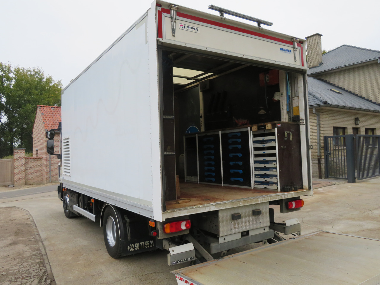 Iveco Eurocargo 120EL - Dobozos felépítményű teherautó: 5 kép. Iveco Eurocargo 120EL - Dobozos felépítményű teherautó: 5 kép.