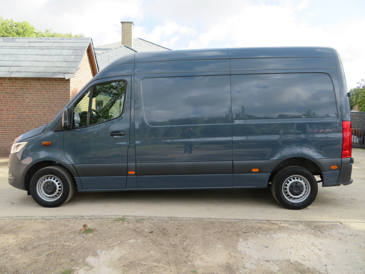 Mercedes-Benz Gesloten bestelwagen A2H2 - Furgon: 4 kép. Mercedes-Benz Gesloten bestelwagen A2H2 - Furgon: 4 kép.