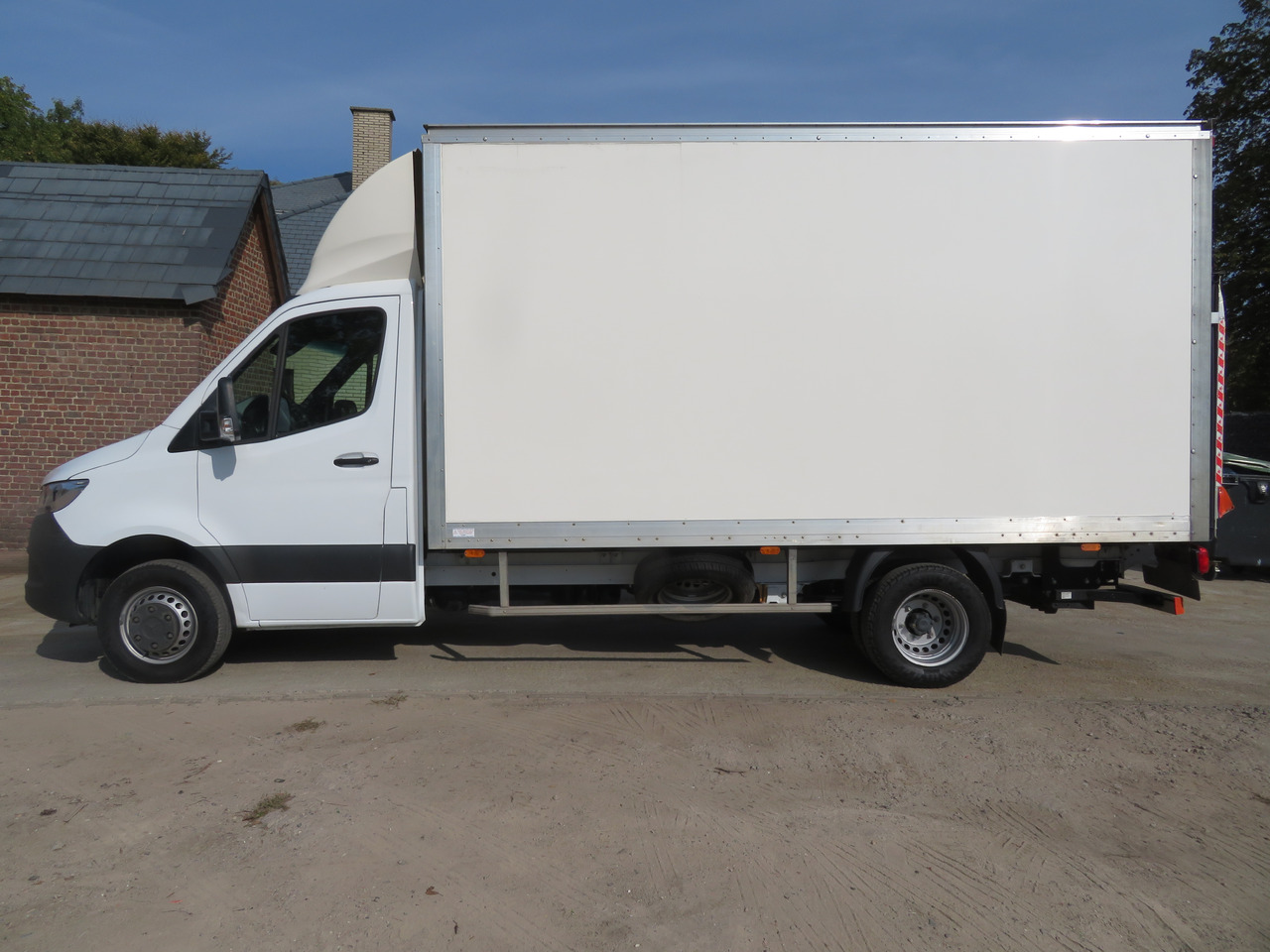 Mercedes-Benz Sprinter - 515cdi 8G-Tronic - bak klep - Dobozos kisteherautó: 4 kép. Mercedes-Benz Sprinter - 515cdi 8G-Tronic - bak klep - Dobozos kisteherautó: 4 kép.