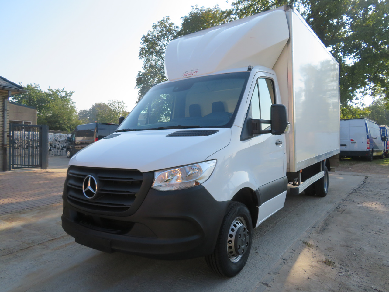 Mercedes-Benz Sprinter - 515cdi 8G-Tronic - bak klep - Dobozos kisteherautó: 3 kép. Mercedes-Benz Sprinter - 515cdi 8G-Tronic - bak klep - Dobozos kisteherautó: 3 kép.