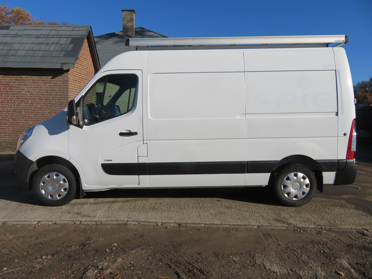 Opel Movano 2.3 CDTI - L2H2 - Kis furgon: 4 kép. Opel Movano 2.3 CDTI - L2H2 - Kis furgon: 4 kép.