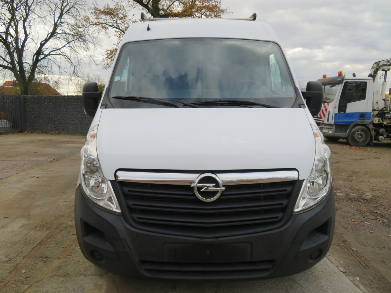 Opel Movano 2.3 CDTI - L3H2 - Furgon: 2 kép. Opel Movano 2.3 CDTI - L3H2 - Furgon: 2 kép.