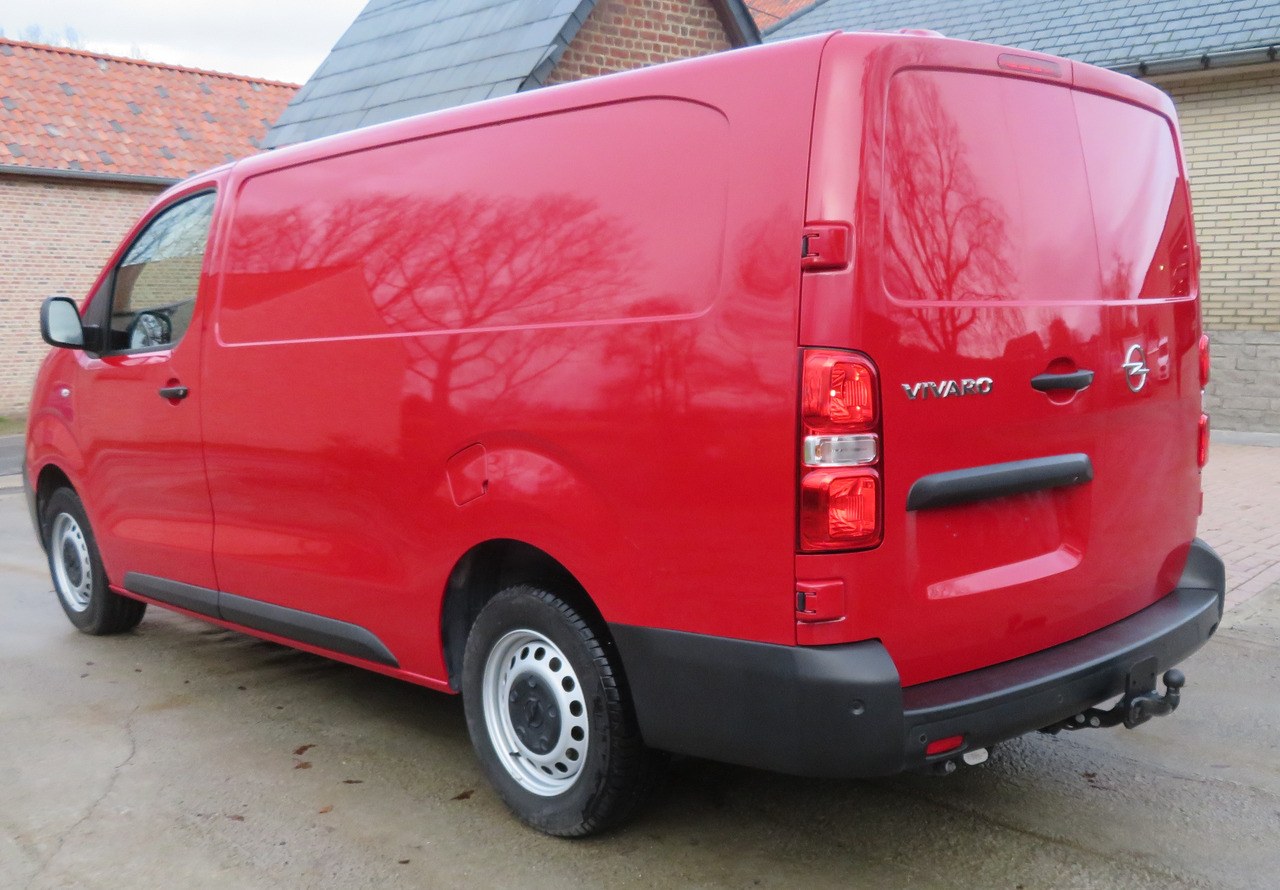 Opel Vivaro 1.5 Blue HDi XL - Kis furgon: 5 kép. Opel Vivaro 1.5 Blue HDi XL - Kis furgon: 5 kép.
