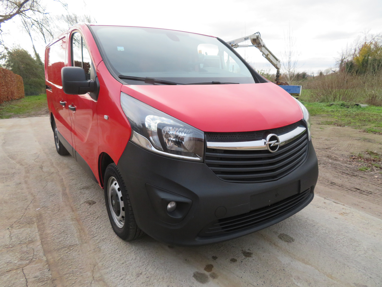 Opel Vivaro 1.6CDTI BI-Turbo - L1H1 - Kis furgon: 1 kép. Opel Vivaro 1.6CDTI BI-Turbo - L1H1 - Kis furgon: 1 kép.
