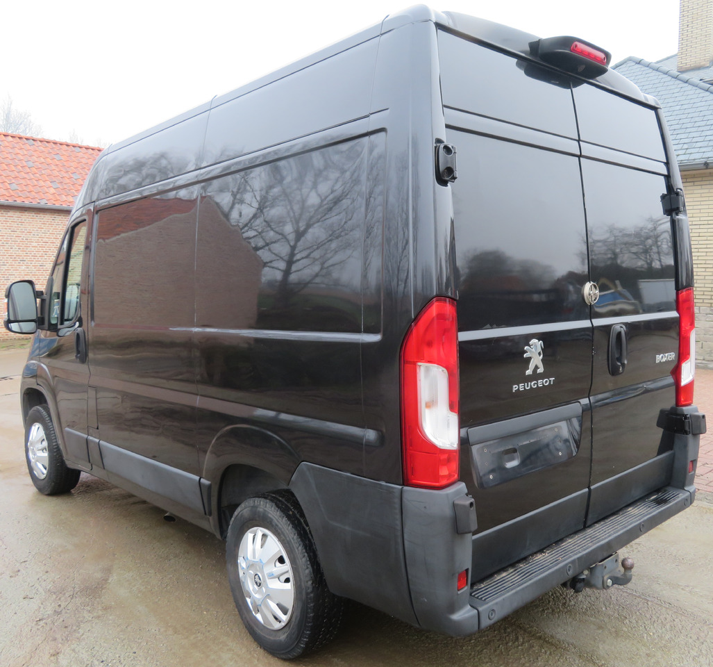 Peugeot Boxer 2.0blue HDI - Kis furgon: 5 kép. Peugeot Boxer 2.0blue HDI - Kis furgon: 5 kép.