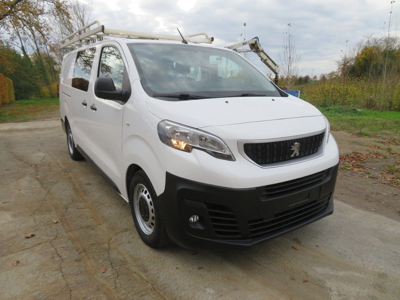Peugeot Expert 2.0 BlueHDi - L3 - dubbel cabine - Furgon, Duplakabinos kisteherautó: 1 kép. Peugeot Expert 2.0 BlueHDi - L3 - dubbel cabine - Furgon, Duplakabinos kisteherautó: 1 kép.