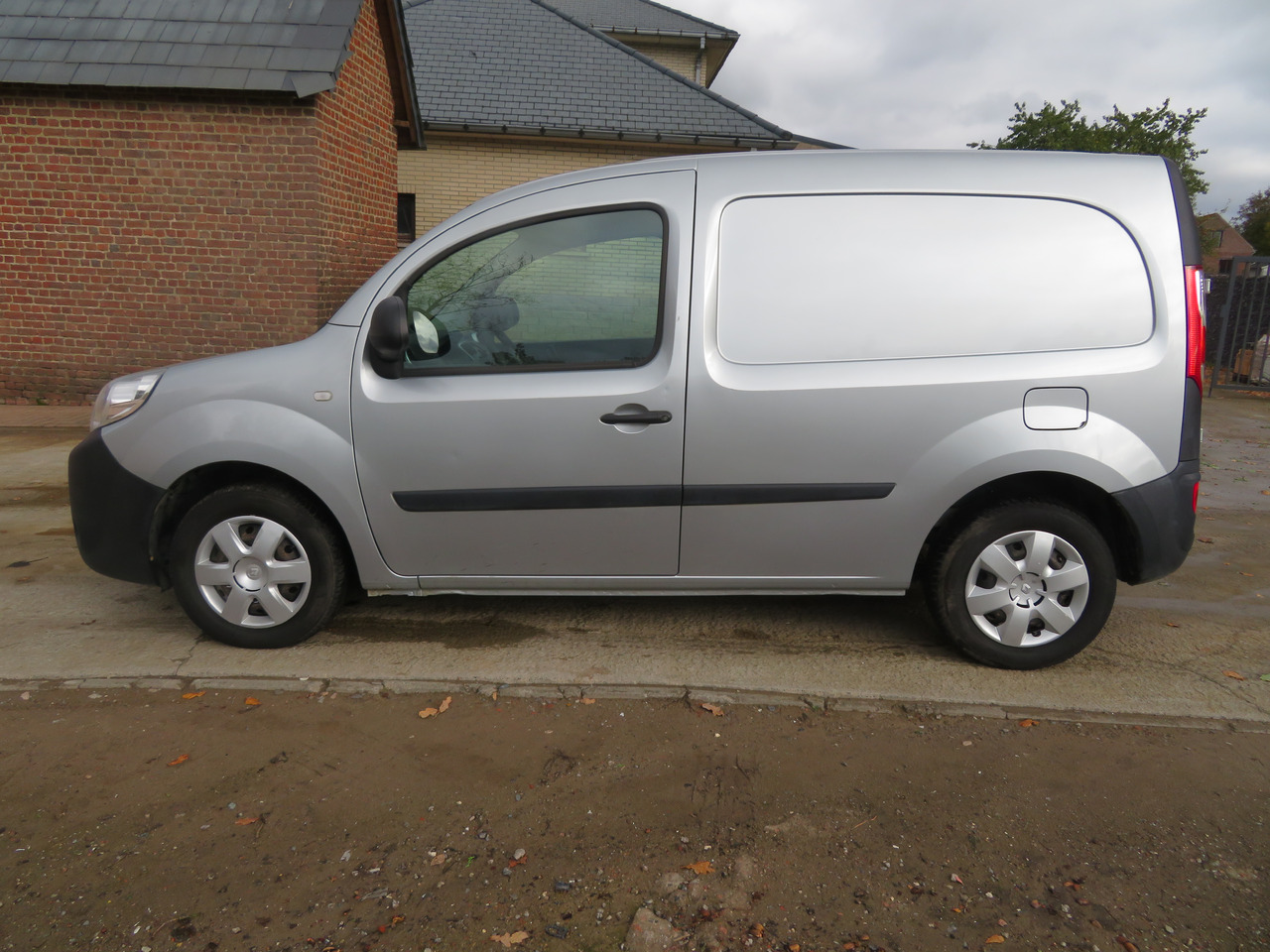 Renault Kangoo 1.5dCi - Kis furgon: 4 kép. Renault Kangoo 1.5dCi - Kis furgon: 4 kép.