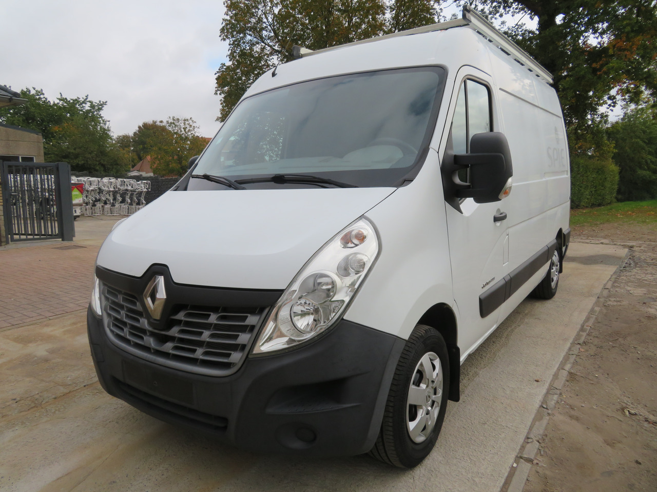 Renault Master 2.3dCi Grand Confort - L2H2 - Furgon: 3 kép. Renault Master 2.3dCi Grand Confort - L2H2 - Furgon: 3 kép.