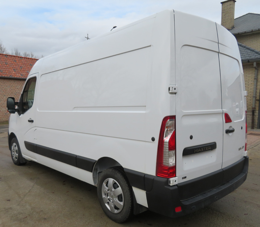 Renault Master 2.3dci - L2H2 - Furgon: 5 kép. Renault Master 2.3dci - L2H2 - Furgon: 5 kép.