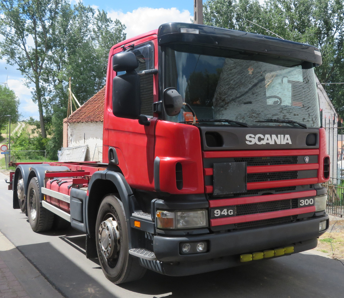 Scania 94 GB 6X2 - Alvaz teherautó: 2 kép. Scania 94 GB 6X2 - Alvaz teherautó: 2 kép.