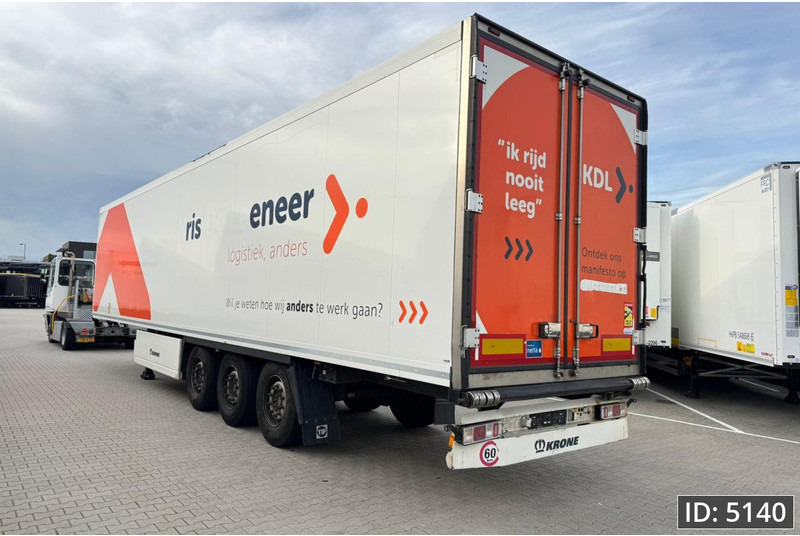 Krone SD / Disk brakes / Palletbox / Vector 1550 - Félpótkocsi hűtős: 2 kép. Krone SD / Disk brakes / Palletbox / Vector 1550 - Félpótkocsi hűtős: 2 kép.