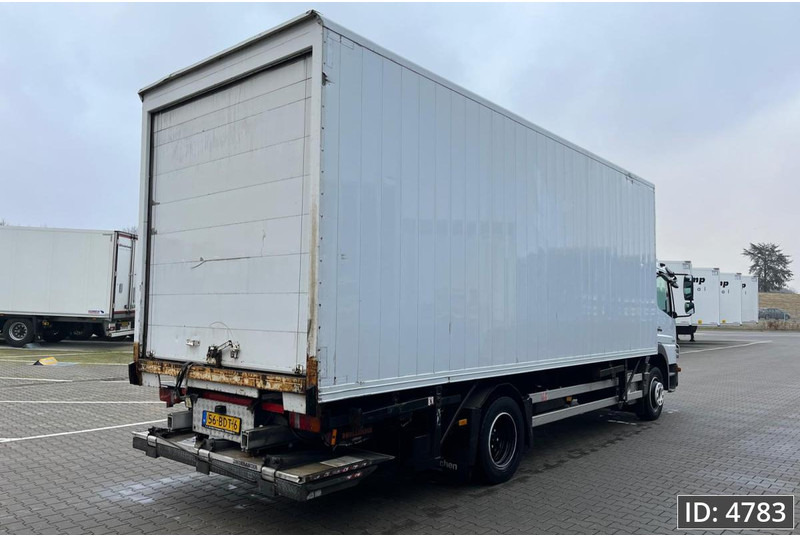 Mercedes-Benz Atego 1218 Day Cab, Euro 5, BDF / EPS automatic / standklima / DHOLLANDIA 2000KG - Cserefelépítményes teherautó: 3 kép. Mercedes-Benz Atego 1218 Day Cab, Euro 5, BDF / EPS automatic / standklima / DHOLLANDIA 2000KG - Cserefelépítményes teherautó: 3 kép.