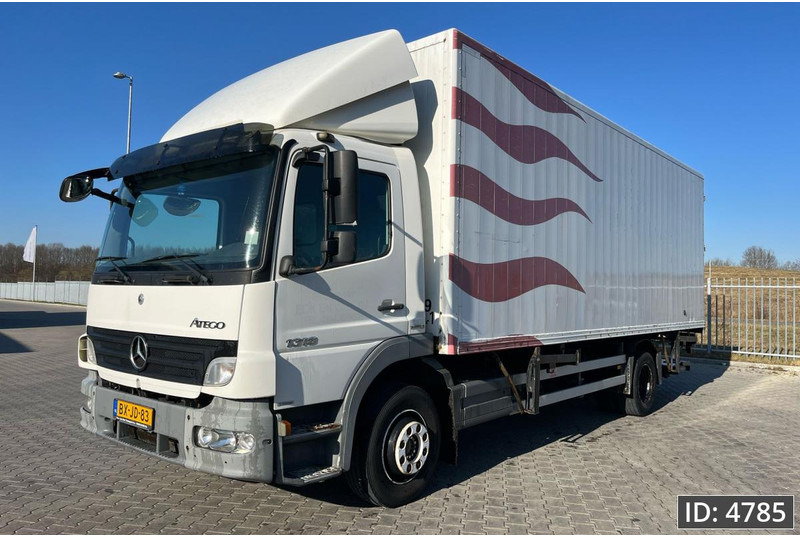 Mercedes-Benz Atego 1318 Day Cab, Euro 5, BDF / EPS automatic / DHOLLANDIA 2000KG - Cserefelépítményes teherautó: 1 kép. Mercedes-Benz Atego 1318 Day Cab, Euro 5, BDF / EPS automatic / DHOLLANDIA 2000KG - Cserefelépítményes teherautó: 1 kép.