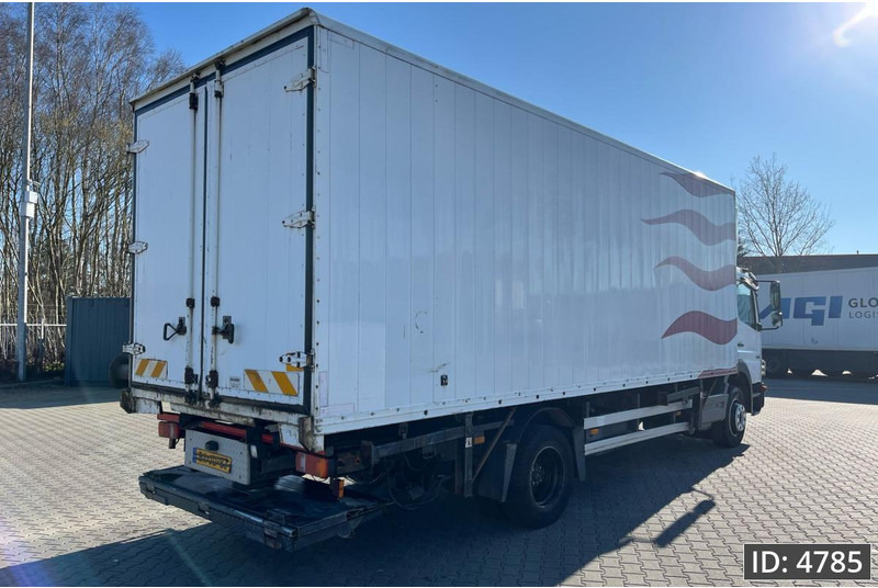 Mercedes-Benz Atego 1318 Day Cab, Euro 5, BDF / EPS automatic / DHOLLANDIA 2000KG - Cserefelépítményes teherautó: 3 kép. Mercedes-Benz Atego 1318 Day Cab, Euro 5, BDF / EPS automatic / DHOLLANDIA 2000KG - Cserefelépítményes teherautó: 3 kép.