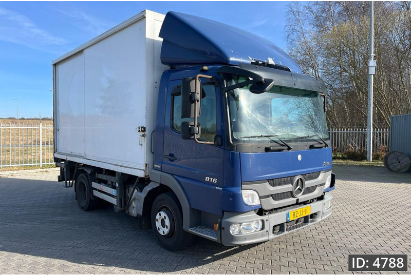 Mercedes-Benz Atego 816 Day Cab, Euro 5, BDF / EPS automatic / standklima / Hydraulic system - Cserefelépítményes teherautó: 4 kép. Mercedes-Benz Atego 816 Day Cab, Euro 5, BDF / EPS automatic / standklima / Hydraulic system - Cserefelépítményes teherautó: 4 kép.