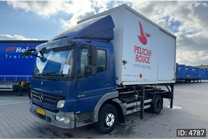 Mercedes-Benz Atego 816 Day Cab, Euro 5, BDF / EPS automatic / standklima / Hydraulic system - Cserefelépítményes teherautó: 2 kép. Mercedes-Benz Atego 816 Day Cab, Euro 5, BDF / EPS automatic / standklima / Hydraulic system - Cserefelépítményes teherautó: 2 kép.