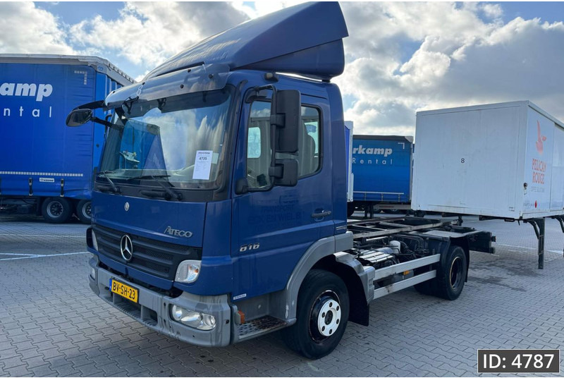 Mercedes-Benz Atego 816 Day Cab, Euro 5, BDF / EPS automatic / standklima / Hydraulic system - Cserefelépítményes teherautó: 1 kép. Mercedes-Benz Atego 816 Day Cab, Euro 5, BDF / EPS automatic / standklima / Hydraulic system - Cserefelépítményes teherautó: 1 kép.