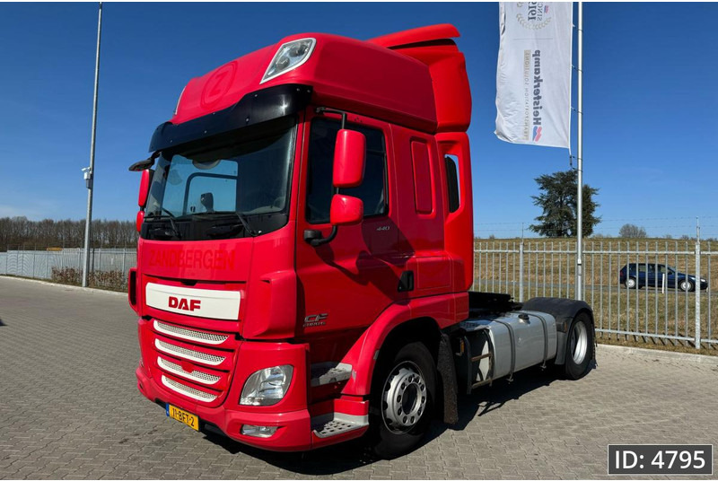 DAF CF 440 SC, Euro 6 - Nyergesvontató: 1 kép. DAF CF 440 SC, Euro 6 - Nyergesvontató: 1 kép.