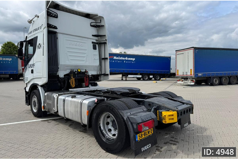 Iveco AS440STX/P Hi-Way Stralis, Euro 6, / 2 Tanks / Perfect condition / NL Truck - Nyergesvontató: 2 kép. Iveco AS440STX/P Hi-Way Stralis, Euro 6, / 2 Tanks / Perfect condition / NL Truck - Nyergesvontató: 2 kép.