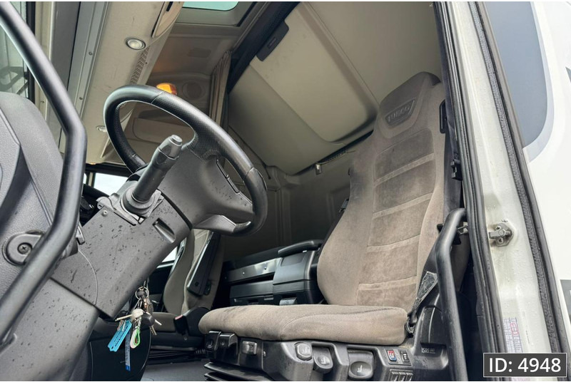 Iveco AS440STX/P Hi-Way Stralis, Euro 6, / 2 Tanks / Perfect condition / NL Truck - Nyergesvontató: 5 kép. Iveco AS440STX/P Hi-Way Stralis, Euro 6, / 2 Tanks / Perfect condition / NL Truck - Nyergesvontató: 5 kép.