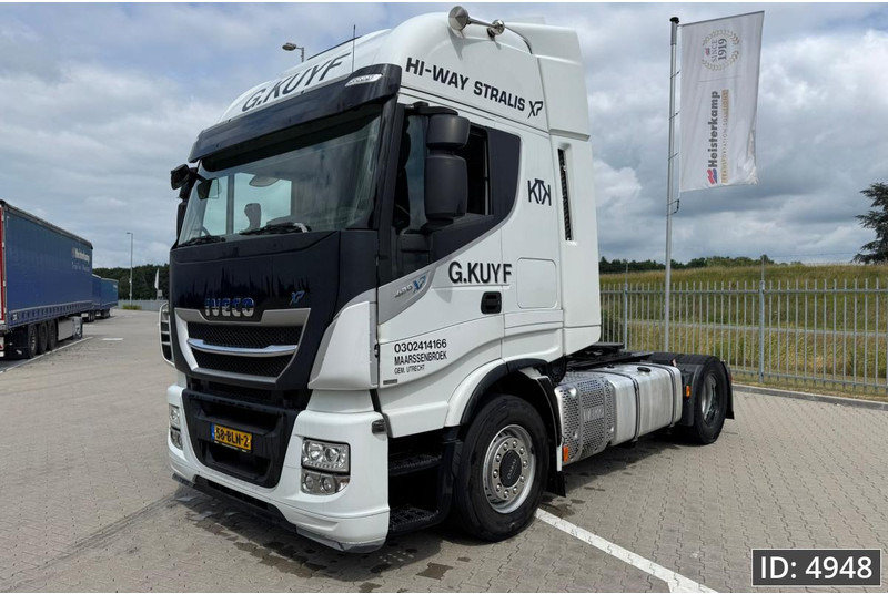 Iveco AS440STX/P Hi-Way Stralis, Euro 6, / 2 Tanks / Perfect condition / NL Truck - Nyergesvontató: 1 kép. Iveco AS440STX/P Hi-Way Stralis, Euro 6, / 2 Tanks / Perfect condition / NL Truck - Nyergesvontató: 1 kép.