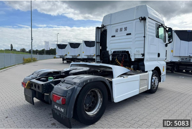 MAN TGX 18.500 XLX, Euro 6, / Retarder / 2 Tanks, Intarder - Nyergesvontató: 3 kép. MAN TGX 18.500 XLX, Euro 6, / Retarder / 2 Tanks, Intarder - Nyergesvontató: 3 kép.