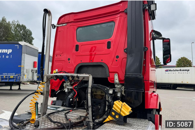 Mercedes-Benz Actros 1840 StreamSpace, Euro 6, / Retarder / Hydraulics / Flat roof, Intarder - Nyergesvontató: 5 kép. Mercedes-Benz Actros 1840 StreamSpace, Euro 6, / Retarder / Hydraulics / Flat roof, Intarder - Nyergesvontató: 5 kép.