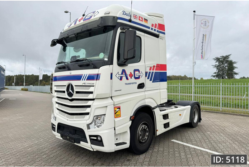 Mercedes-Benz Actros 1845 GigaSpace, Euro 6, / Fridge / 2 Tanks / 3 Pieces - Nyergesvontató: 1 kép. Mercedes-Benz Actros 1845 GigaSpace, Euro 6, / Fridge / 2 Tanks / 3 Pieces - Nyergesvontató: 1 kép.