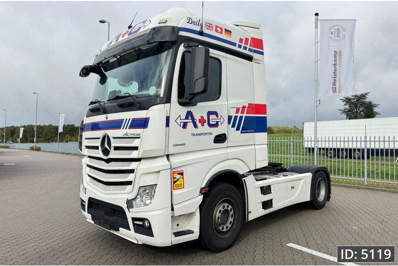Mercedes-Benz Actros 1845 GigaSpace, Euro 6, / Fridge / 2 Tanks / 3 Pieces - Nyergesvontató: 1 kép. Mercedes-Benz Actros 1845 GigaSpace, Euro 6, / Fridge / 2 Tanks / 3 Pieces - Nyergesvontató: 1 kép.
