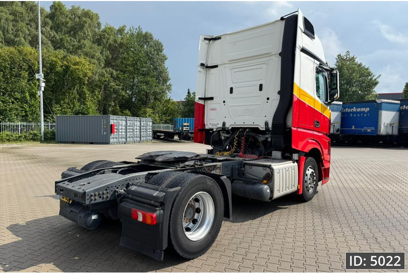 Mercedes-Benz Actros 1845 GigaSpace, Euro 6, / Gigaspace - Nyergesvontató: 3 kép. Mercedes-Benz Actros 1845 GigaSpace, Euro 6, / Gigaspace - Nyergesvontató: 3 kép.