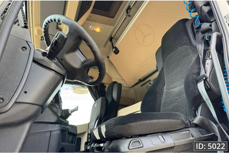 Mercedes-Benz Actros 1845 GigaSpace, Euro 6, / Gigaspace - Nyergesvontató: 5 kép. Mercedes-Benz Actros 1845 GigaSpace, Euro 6, / Gigaspace - Nyergesvontató: 5 kép.
