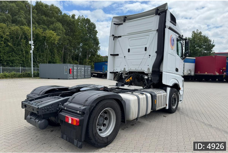 Mercedes-Benz Actros 1851 BigSpace, Euro 6, / Retarder / Standklima / 2 Tanks / BigSpace, Intarder - Nyergesvontató: 3 kép. Mercedes-Benz Actros 1851 BigSpace, Euro 6, / Retarder / Standklima / 2 Tanks / BigSpace, Intarder - Nyergesvontató: 3 kép.