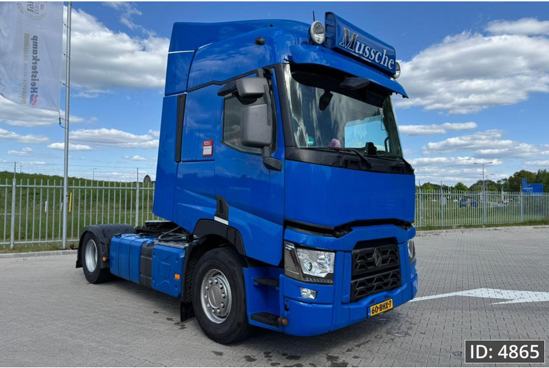Renault T 440 HighCab, Euro 6, / PTO / Good condition - Nyergesvontató: 4 kép. Renault T 440 HighCab, Euro 6, / PTO / Good condition - Nyergesvontató: 4 kép.
