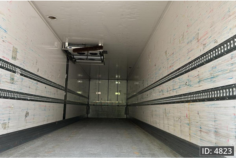 Renders ROC 16.30 / LZV / Doorlader - Félpótkocsi hűtős: 5 kép. Renders ROC 16.30 / LZV / Doorlader - Félpótkocsi hűtős: 5 kép.