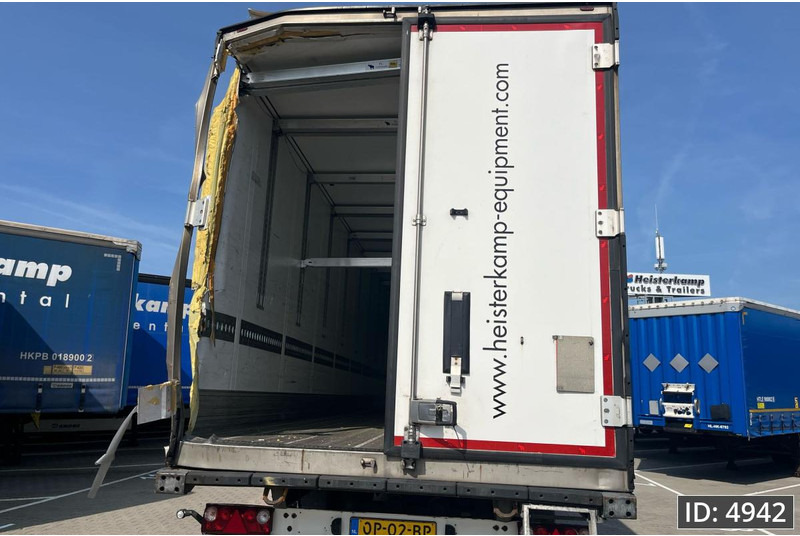 Schmitz Cargobull SKO 24 / Damaged / Double stock / BPW Drum / Palletbox - Félpótkocsi hűtős: 3 kép. Schmitz Cargobull SKO 24 / Damaged / Double stock / BPW Drum / Palletbox - Félpótkocsi hűtős: 3 kép.