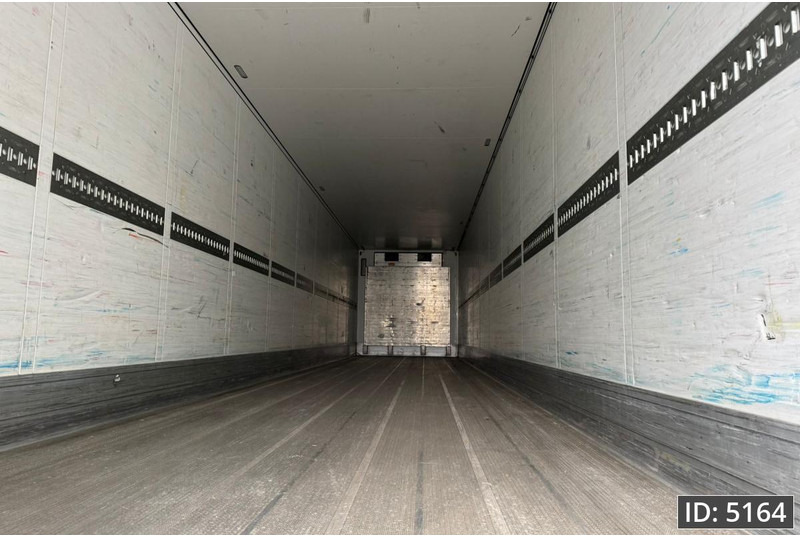 Schmitz Cargobull SKO 24 / Disk brakes / Carrier Vector 1550 / Palletbox - Félpótkocsi hűtős: 5 kép. Schmitz Cargobull SKO 24 / Disk brakes / Carrier Vector 1550 / Palletbox - Félpótkocsi hűtős: 5 kép.