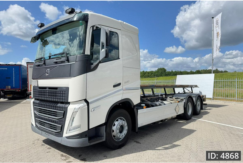 Volvo FH 500 Globetrotter, Euro 6, / 6x2 / Hydraulic body / frame 7.4 m / Tail lift - Cserefelépítményes teherautó: 1 kép. Volvo FH 500 Globetrotter, Euro 6, / 6x2 / Hydraulic body / frame 7.4 m / Tail lift - Cserefelépítményes teherautó: 1 kép.