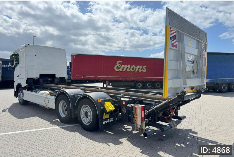 Volvo FH 500 Globetrotter, Euro 6, / 6x2 / Hydraulic body / frame 7.4 m / Tail lift - Cserefelépítményes teherautó: 2 kép. Volvo FH 500 Globetrotter, Euro 6, / 6x2 / Hydraulic body / frame 7.4 m / Tail lift - Cserefelépítményes teherautó: 2 kép.