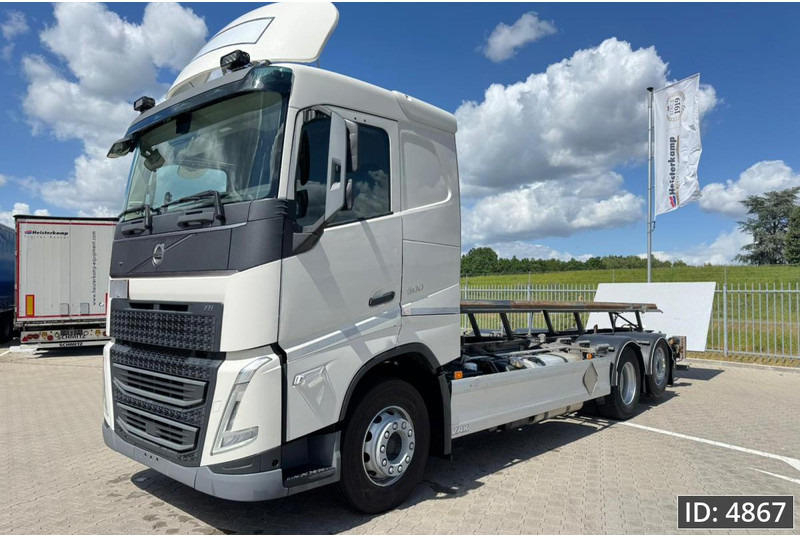 Volvo FH 500 Globetrotter, Euro 6, / 6x2 / Hydraulic body / frame 7.4 m / Tail lift - Cserefelépítményes teherautó: 1 kép. Volvo FH 500 Globetrotter, Euro 6, / 6x2 / Hydraulic body / frame 7.4 m / Tail lift - Cserefelépítményes teherautó: 1 kép.